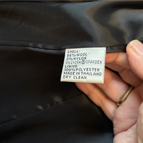 Talbots blk wool blnd 2 buttn lined blzr SZ 10P preppy dk academia office - Picture 9 of 9